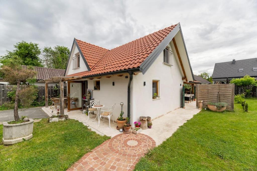 Idyllic Holiday Home - Relaxation Place Leibnitz Bagian luar foto